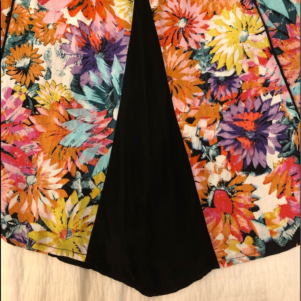 Minkpink Floral Shift Dress - Picture 7 of 10